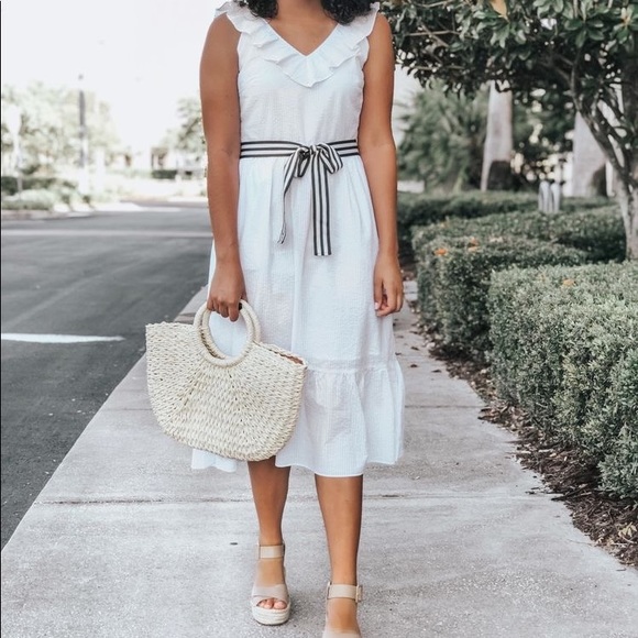 Vineyard Vines Dresses & Skirts - Vineyard Vines for Target NWT white seersucker midi dress tiered ruffle dress